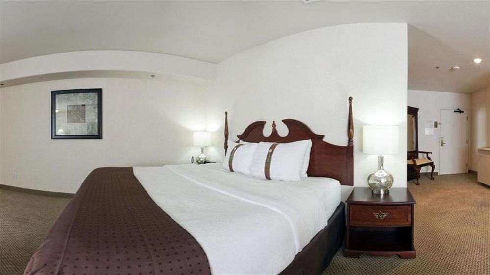 Holiday Inn Selma - Swancourt Eksteriør bilde
